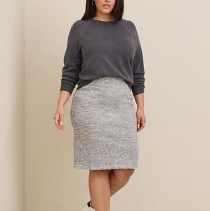 1X • Torrid • Midi Studio Double Knit Pencil Skirt